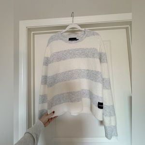 🤍🩶 Calvin Klein Jeans Sweater - SIZE LARGE